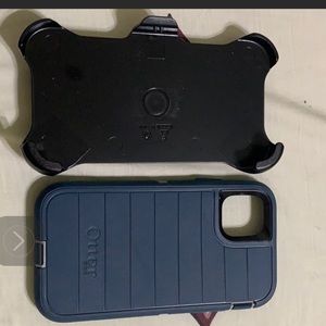 iPhone 11 otter box case with holster